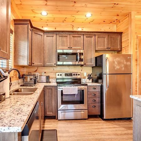 Gatlinburg Cabin With Private Hot Tub By Staycating 외부 사진