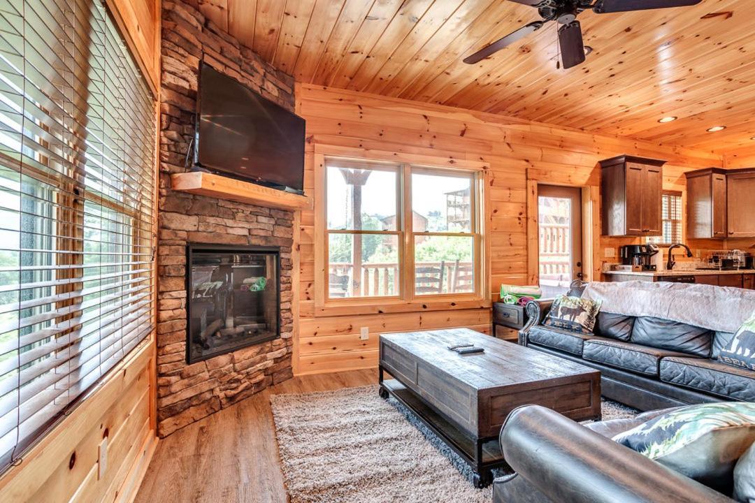 Gatlinburg Cabin With Private Hot Tub By Staycating 외부 사진