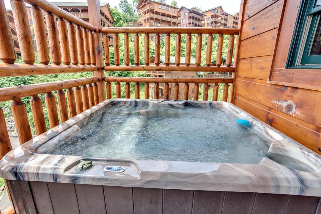 Gatlinburg Cabin With Private Hot Tub By Staycating 외부 사진