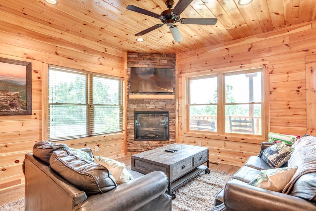 Gatlinburg Cabin With Private Hot Tub By Staycating 외부 사진