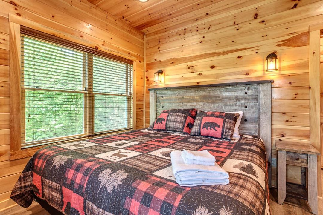 Gatlinburg Cabin With Private Hot Tub By Staycating 외부 사진