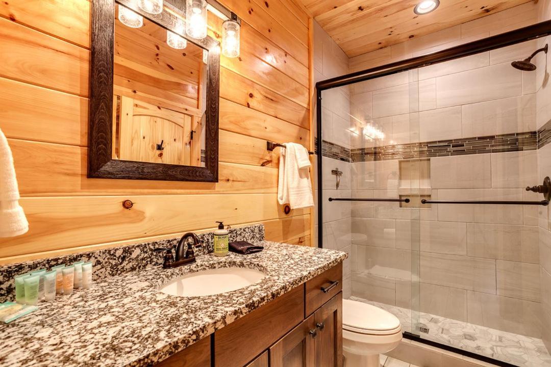 Gatlinburg Cabin With Private Hot Tub By Staycating 외부 사진