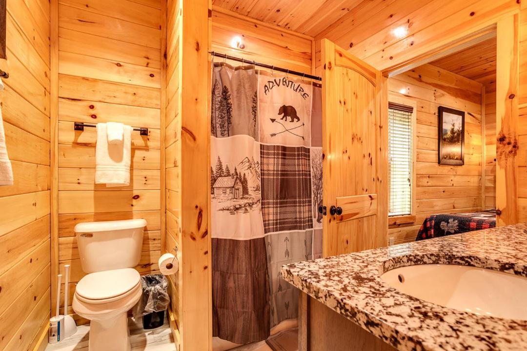 Gatlinburg Cabin With Private Hot Tub By Staycating 외부 사진