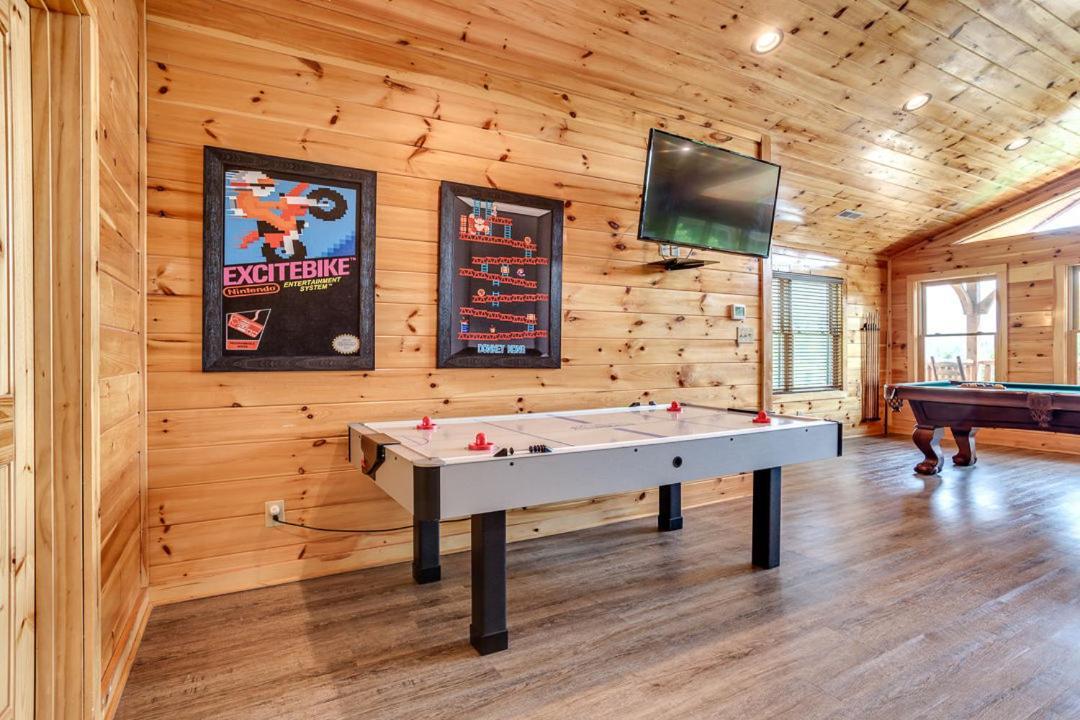 Gatlinburg Cabin With Private Hot Tub By Staycating 외부 사진